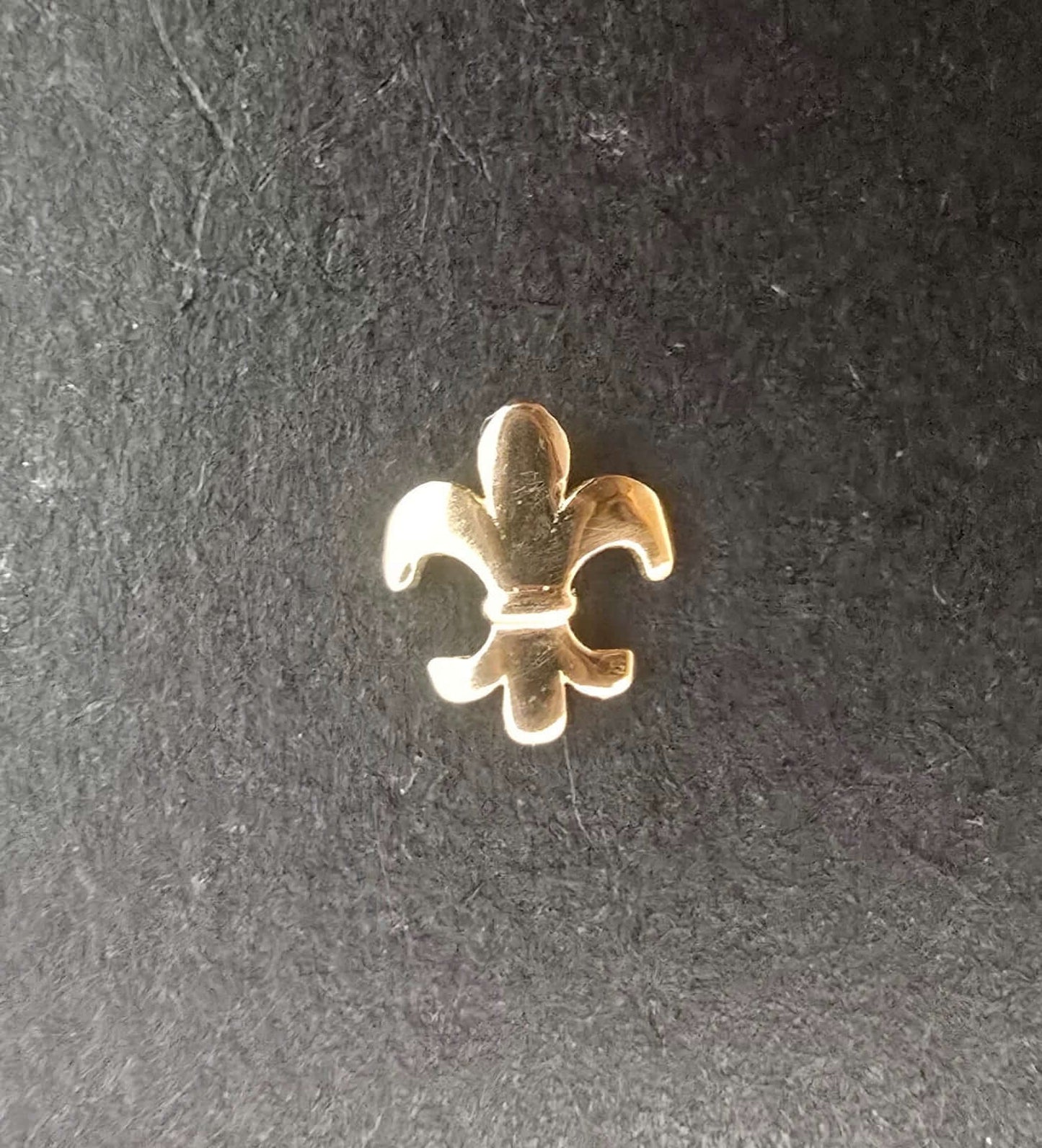 gema dental oro 18k flor dorada glowgems tooth gem