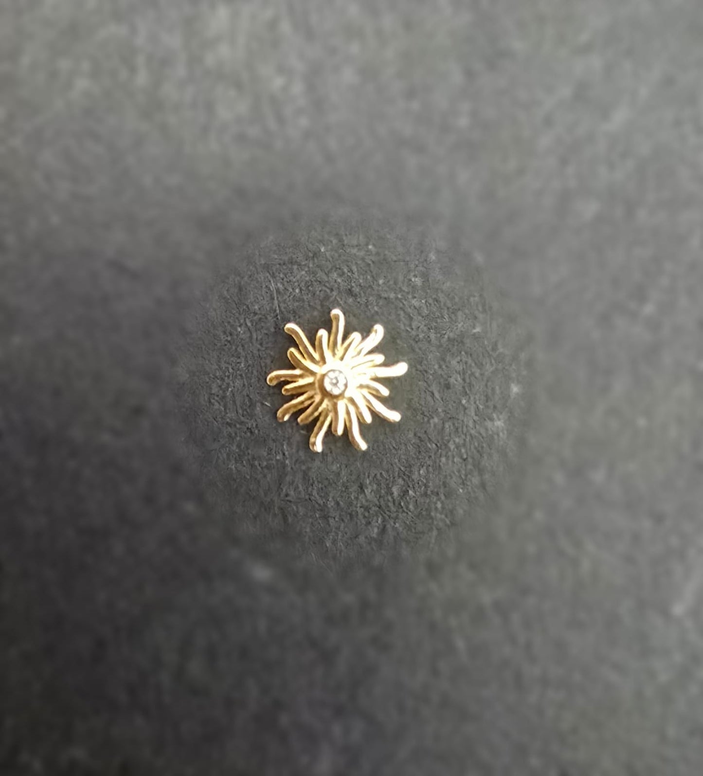 Charm Oro 18k Sunflower